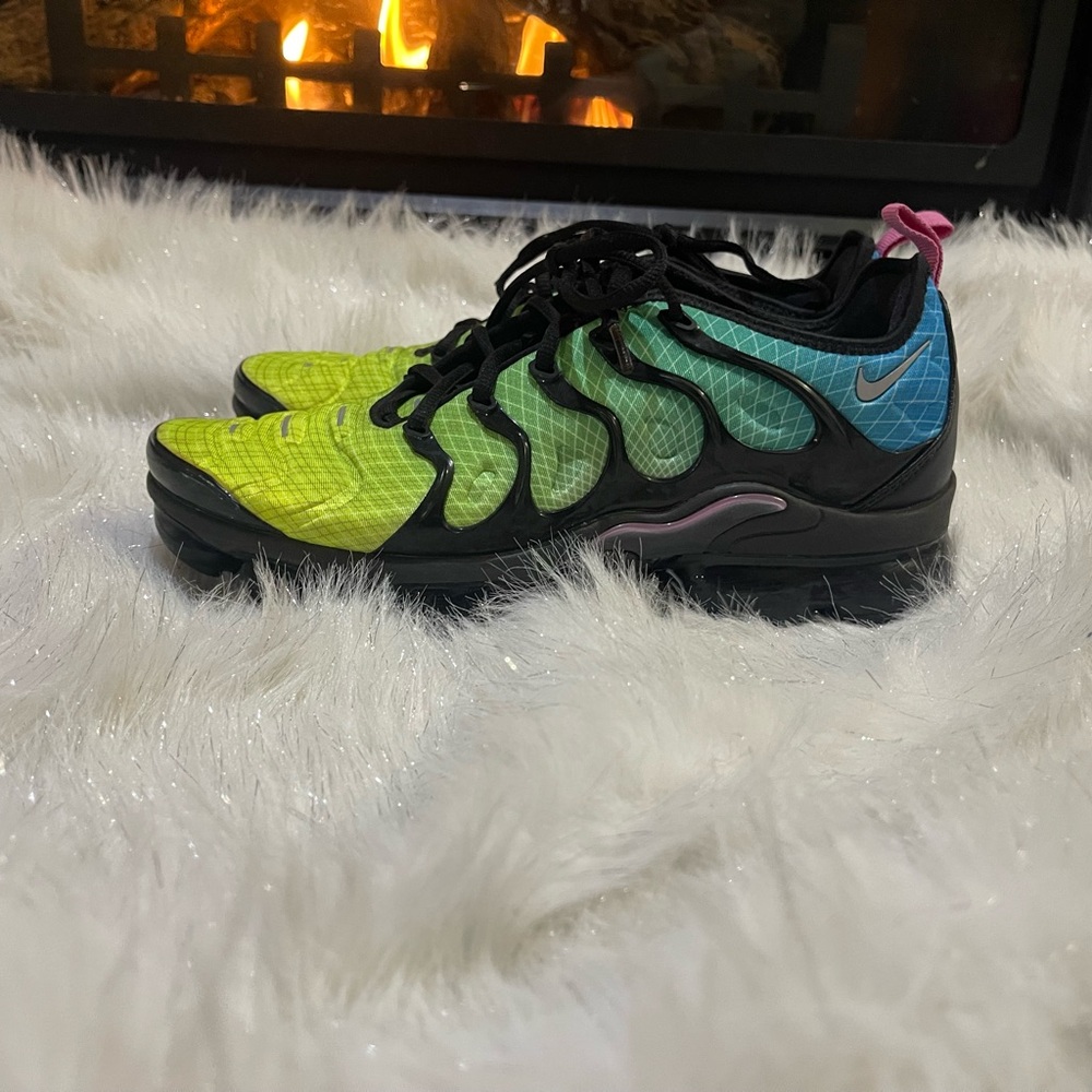 Nike Multicolor AirMax Shoes